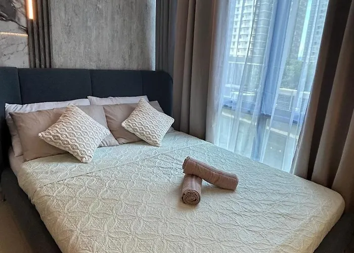 Contemporary In It Park 38 Park * Cebu
